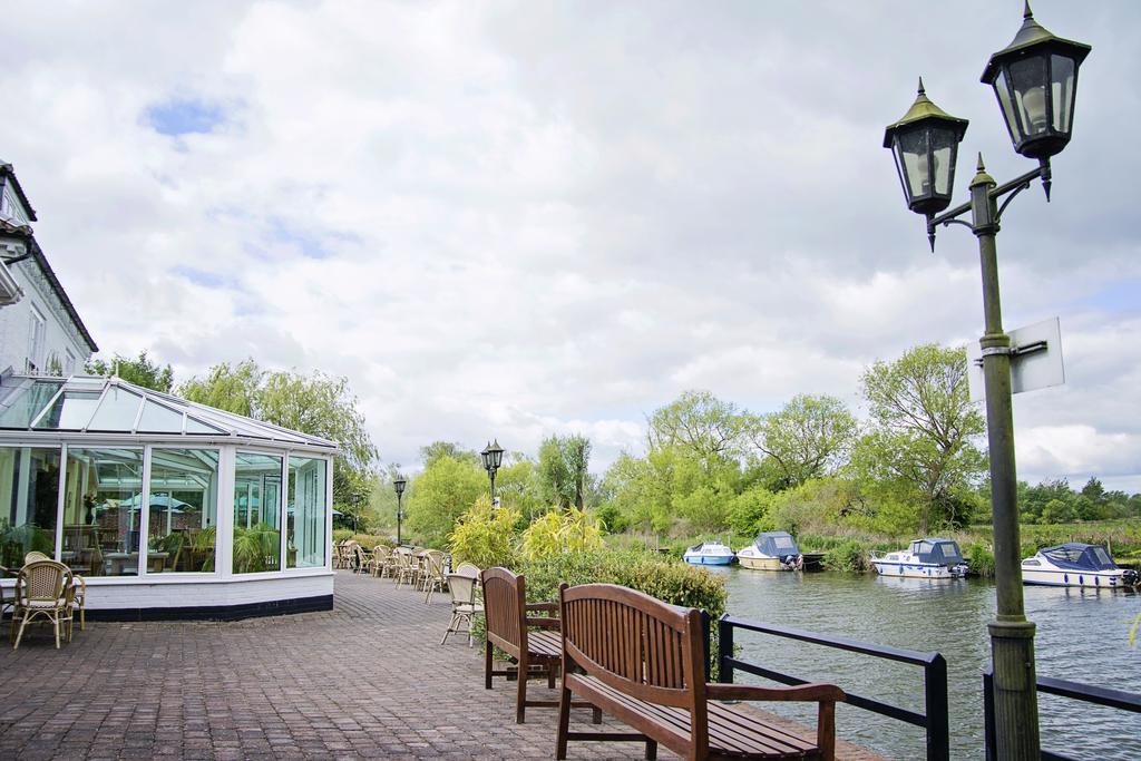 Waveney House Hotel Beccles Esterno foto