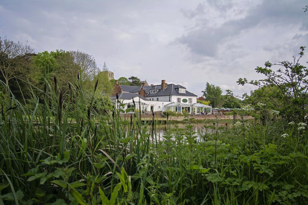 Waveney House Hotel Beccles Esterno foto