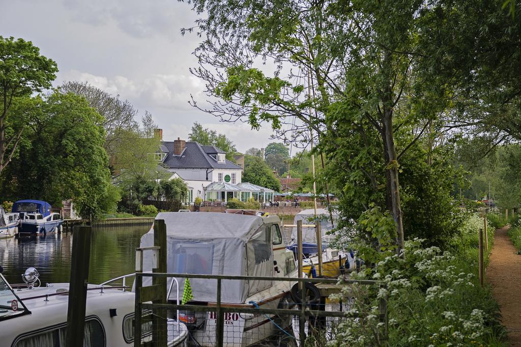 Waveney House Hotel Beccles Esterno foto