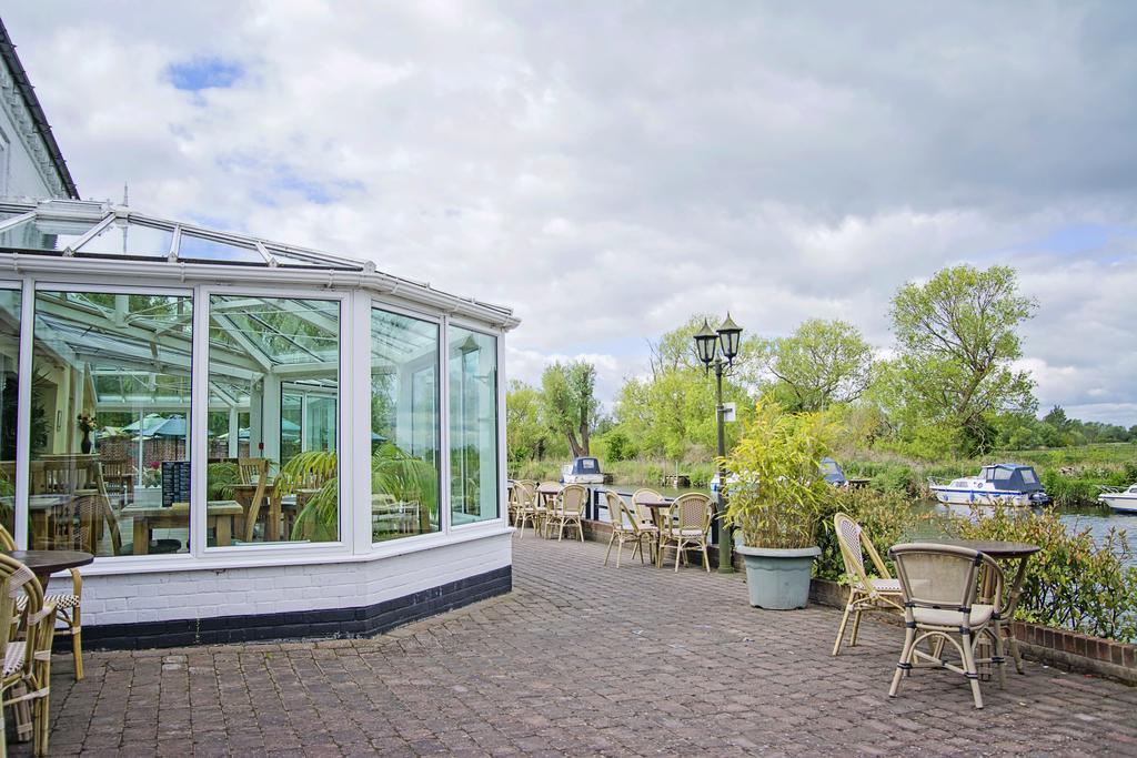Waveney House Hotel Beccles Esterno foto